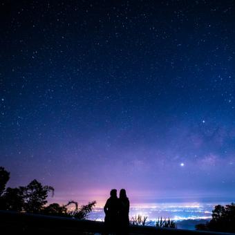 Sedmikrásky na nebi