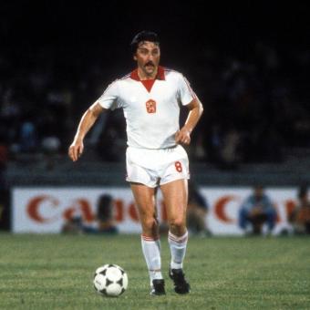 Fotbalista Antonín Panenka se proslavil legendárním dloubákem. Stejně tak Karel Poborský logem