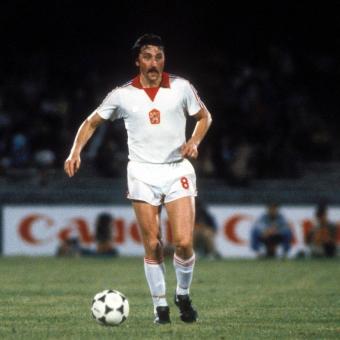 Fotbalista Antonín Panenka se proslavil legendárním dloubákem. Stejně tak Karel Poborský logem