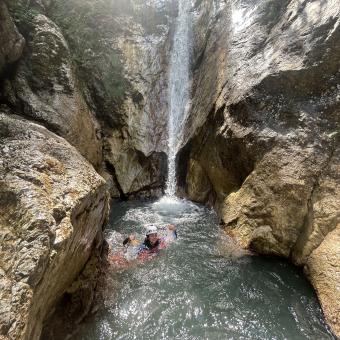 Zpravodajka Zdeňka Trachtová si canyoning prý nezkusila naposledy