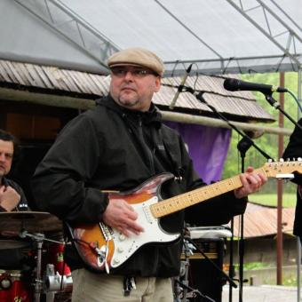 Radek Pastrňák s kapelou Buty