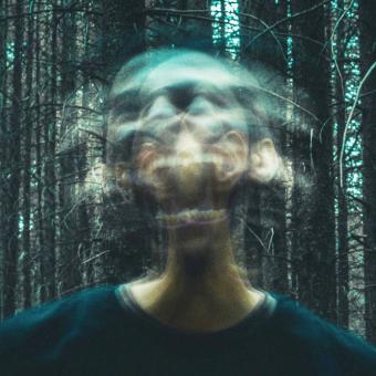 Kateřina Surmanová: O čem skály mlčí