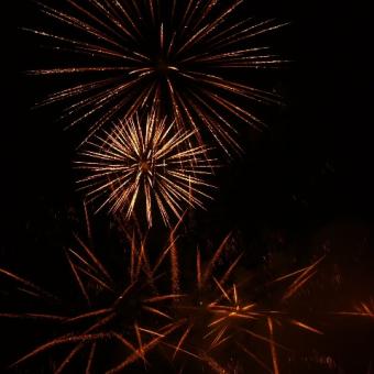 Novoroční ohňostroj v Doksech na Českolipsku sledovalo asi 2000 lidí