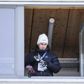 Borek Sedlák v roli asistenta ředitele závodů