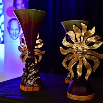 Zlaté slunce akademické sochařky Dagmar Štěpánkové Černé - hlavní cena rozhlasové ankety Šarmantní osobnost roku