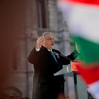 Maďarský premiér Viktor Orbán na předvolebním shromáždění, 15. 3. 2026