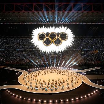 Olympijské kruhy při slavnostním zahájení na San Siru