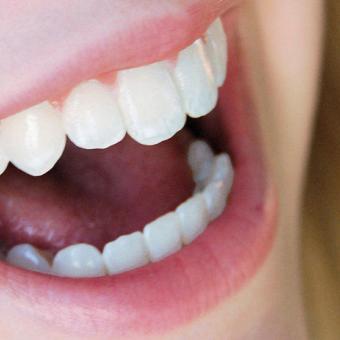 Hlas. Ilustrační foro