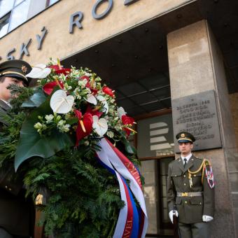 Hlasatel Zdeněk Mančal před 78 lety pronesl památnou větu: „Je právě sechs hodin.“ Tím začalo povstání