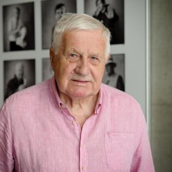 Macinka je nejšikovnější ministr zahraničí a prezidentova žaloba je fatální chyba, říká Václav Klaus