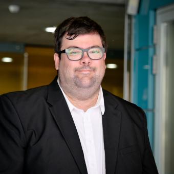 Politolog: Populisté nechtějí demokracii zničit. SPD je byznysový projekt pracující se strachem