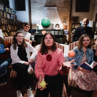Mikro-teatro uvádí scénické zpracování oceňované Mariborské hypnózy Dory Kaprálové