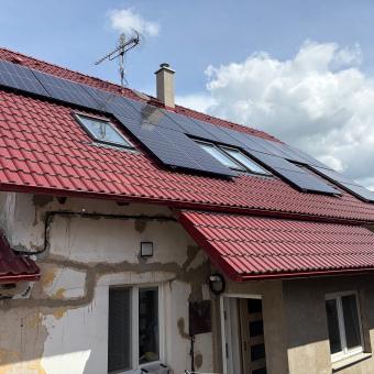 S přehledem nejčastější model sdílení se jmenuje „aktivní zákazník“ a umožňuje posílat si elektřinu třeba z rodinného domu do bytu