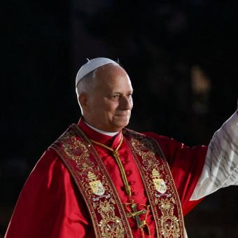 Papež Lev XIV. v Barceloně požehnal věži chrámu Sagrada Familia, která je nejvyšší kostelní stavbou světa