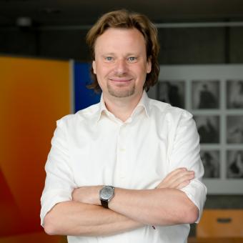 V zemi, která nemá vůli se bránit, je zbraňový systém jen hromada šrotu, zdůrazňuje analytik Bříza