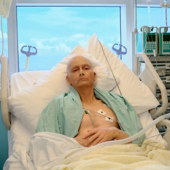 Smrt v šálku čaje. Polonium Litviněnka roztrhalo zevnitř, otravu posvětil zřejmě sám Putin