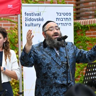 Avi Taylor na slavnostním zahájení festivalu židovské kultury Štetl Fest v roce 2025