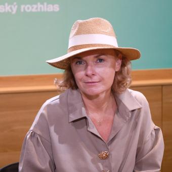 Herečka Bára Munzarová o projektu Zastav se: Učím lidi říkat ne, znát svou cenu a odejít zdravou cestou