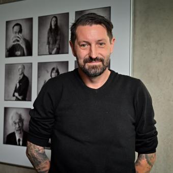 Michelinské komisaře jsme neodhalili. Ke všem hostům přistupuje stejně, říká šéfkuchař Pavel Drdel. Jak se fermentuje kávová sedlina?