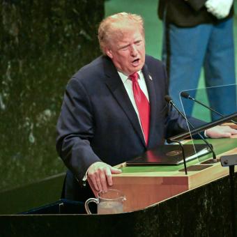 Zpravodajka: Trump se pořád staví do role mediátora, Putina pozval do Miami. V OSN na něj bylo plno