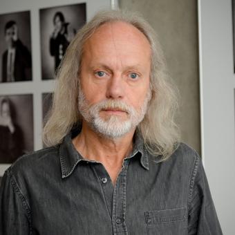 Nejvíc se ztrácíme sobě samým, když si myslíme, že jsme dokázali něco velkého, věří básník Hruška