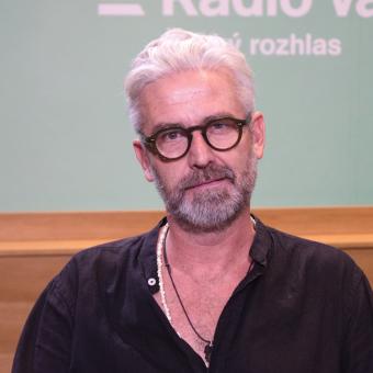 Roman Zach: Kombinace režie a hraní mě baví. Bral bych roli tichého násilníka