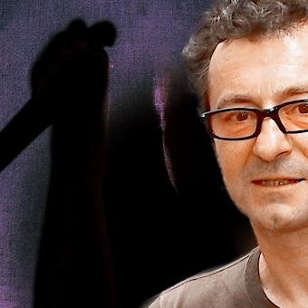 Josef Mareš: Záhadné bodnutí. Detektivka podle skutečných událostí s Ondřejem Vetchým v hlavní roli