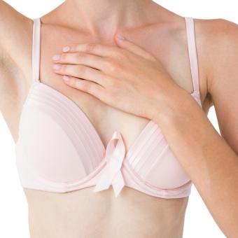 Třetinu žen s rakovinou prsu opustí partner, říká onkoložka Petra Tesařová. Léčba je někdy svízelná