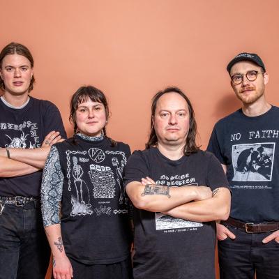 Špína (Dominik Pilnáček, Judita Císařová, Petr Wagner, Honza Šamánek)