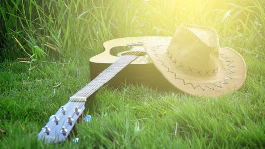 ŽIVĚ od 19.30: Folkové ceny Českého rozhlasu Ostrava. Zahrají Žamboši a další