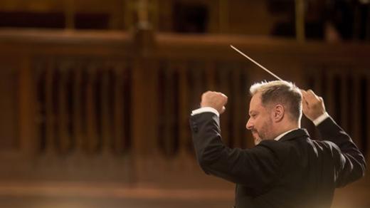 ŽIVĚ od 19.30: Sedm dveří, jedno tajemství. Bartókův Modrovous ožívá v podání rozhlasových symfoniků