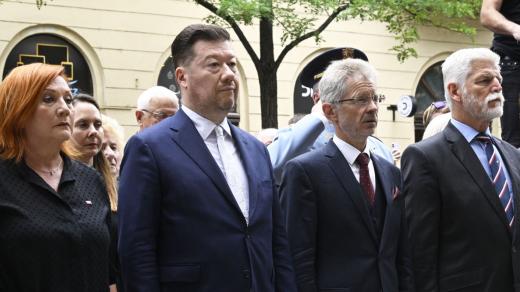Poslechněte si projevy politiků k 58. výročí srpnové invaze