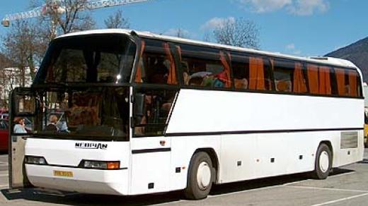 Zájezdový autobus