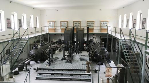 Chloubou hornického muzea v Krásně je těžní parní stroj z roku 1897