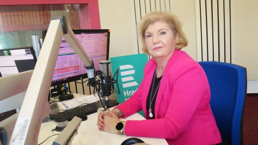 Světlana Pozníková ve studiu Českého rozhlasu Hradec Králové