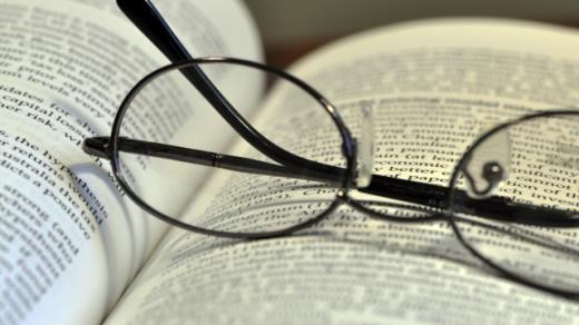 Politická literatura