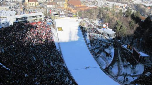 skoky na lyžích, Turné čtyř můstků, areál na Bergiselu v Innsbrucku