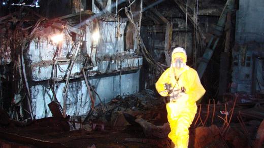 V útrobách černobylské elektrárny je možné se zdržet jen několik desítek vteřin. Pak už je intenzita radiace životu nebezpečná