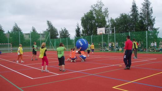 Nové víceúčelové sportovní hřiště ve Mšeně na Mělnicku (8)