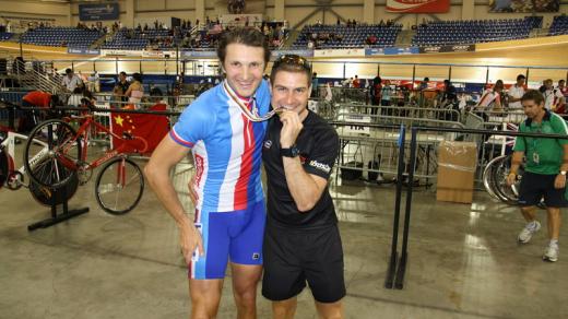 Jiří Bouška s Danem Tremlem a stříbrnou medailí