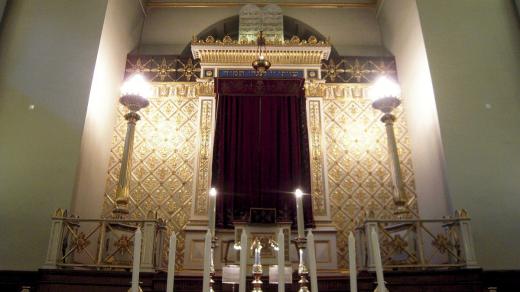 Kodaňská synagoga, která pochází z roku 1833, leží v centru města v ulici Křišťálová