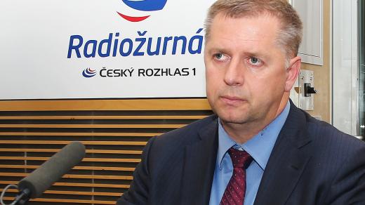 Petr Bendl přijal pozvání Štěpánky Čechové do Dvaceti minut Radiožurnálu