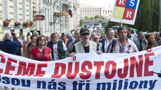 Demonstrace "Za přežití seniorů" v Praze