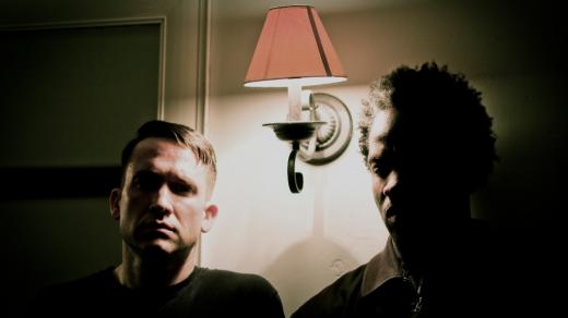 Xiu Xiu (Jamie Stewart) s Eugenem Robinsonem 