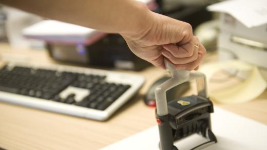 Městský úřad, úředník, (ilustrační foto)