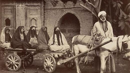 Arab se třemi ženami a dvěma služkami