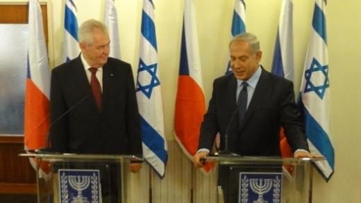 Návštěva Miloše Zemana v Izraeli. Na snímku český prezident a izraelský premiér Benjamin Netanjahu