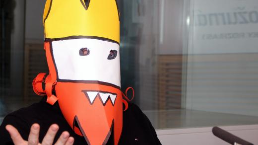 Proč chce zůstat v anonymitě? I na tuto otázku odpověděl Jaz, tvůrce Oprásků sčeskí historje