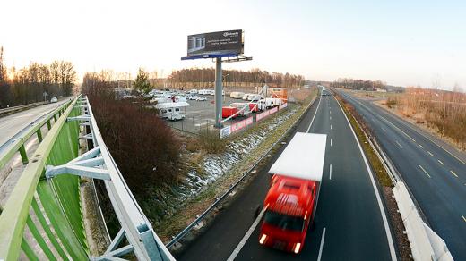 Mimoúrovňová křižovatka Stéblová