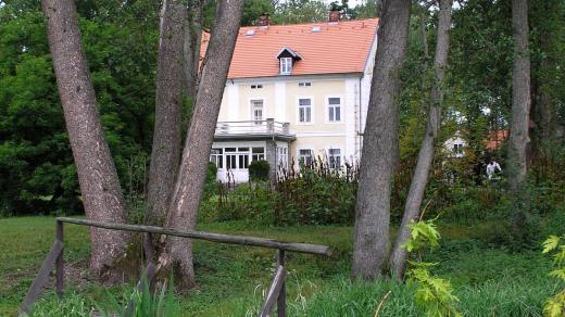 Strž - Čapkovo letní sídlo